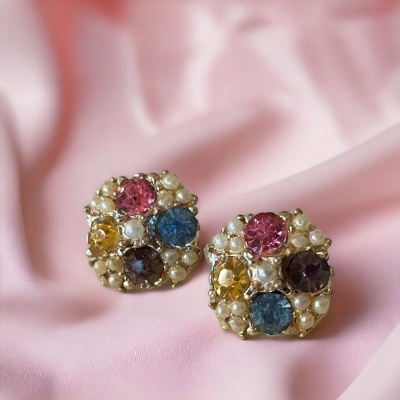 Vintage Jewelry - Vintage Pearl Cluster Pink Purple Yellow Blue Rhinestone Clip On Screw Earring